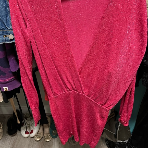 Pink deep v-neck long sleeve dress. - Picture 2 of 5